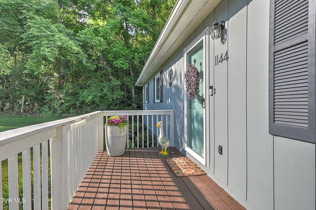 1144 Sourmash Drive, Kingsport, TN 37660