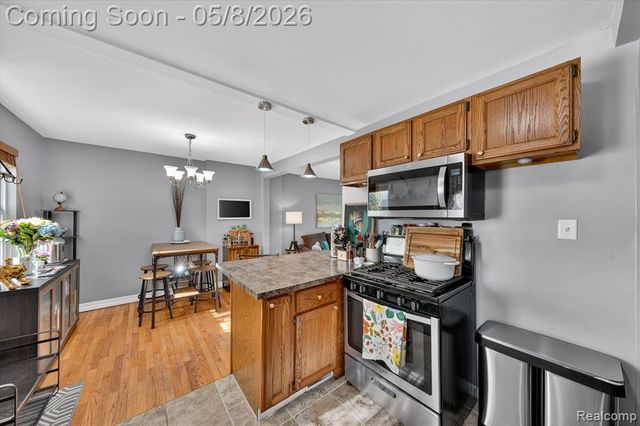 22927 Lakeshore Drive, Saint Clair Shores, MI 48080