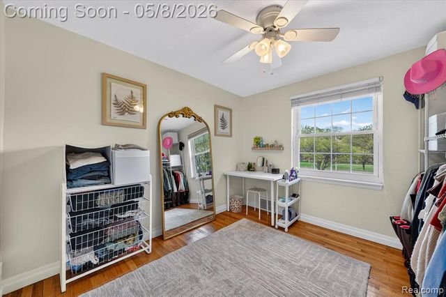 22927 Lakeshore Drive, Saint Clair Shores, MI 48080