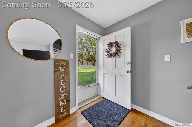 22927 Lakeshore Drive, Saint Clair Shores, MI 48080