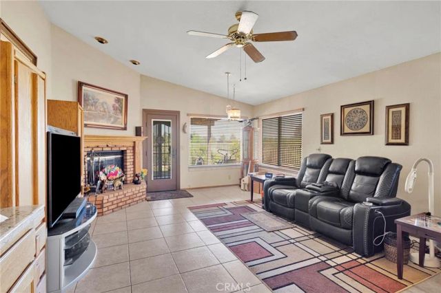 13748 Greenwood, Victorville, CA 92395