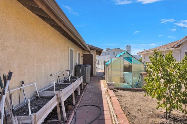 13748 Greenwood, Victorville, CA 92395