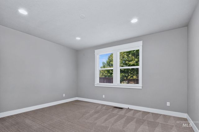 3303 S Island Fox Ave, Eagle, ID 83616