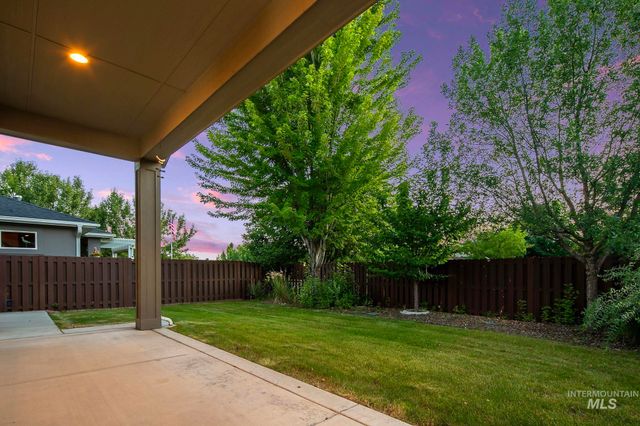3303 S Island Fox Ave, Eagle, ID 83616