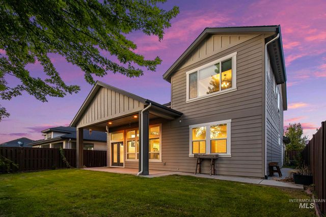 3303 S Island Fox Ave, Eagle, ID 83616