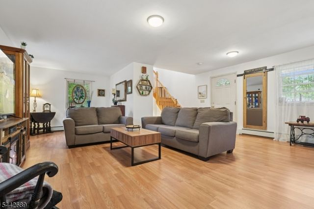 158 Maple St, New Providence Boro, NJ 07974