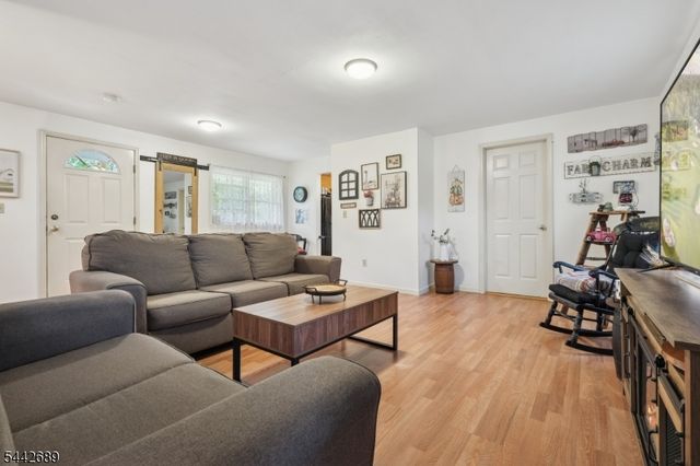 158 Maple St, New Providence Boro, NJ 07974