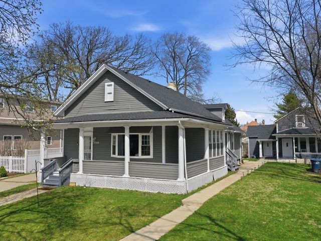 2520 Walnut Street, Blue Island, IL 60406