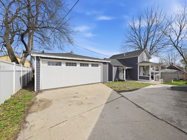 2520 Walnut Street, Blue Island, IL 60406