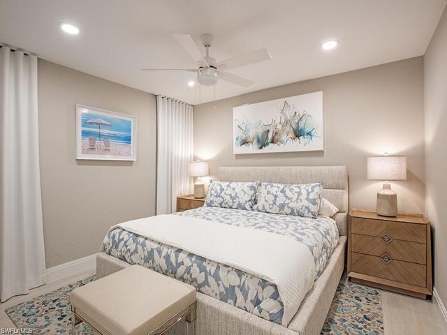 4856 Crayton RD, Naples, FL 34103