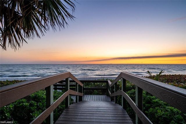 4856 Crayton RD, Naples, FL 34103