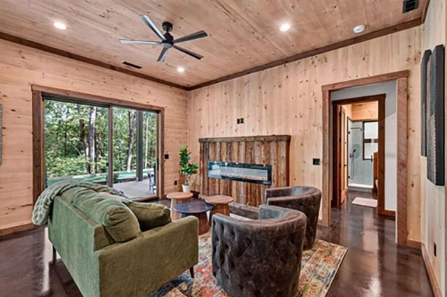 255 Sunrock Mountain Road, Blue Ridge, GA 30513
