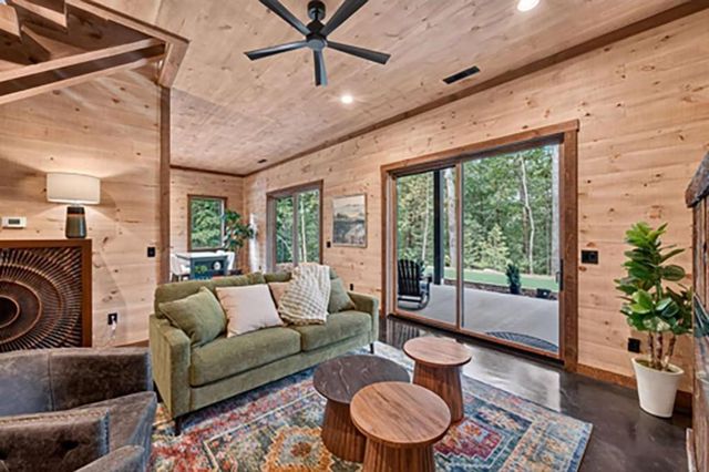 255 Sunrock Mountain Road, Blue Ridge, GA 30513