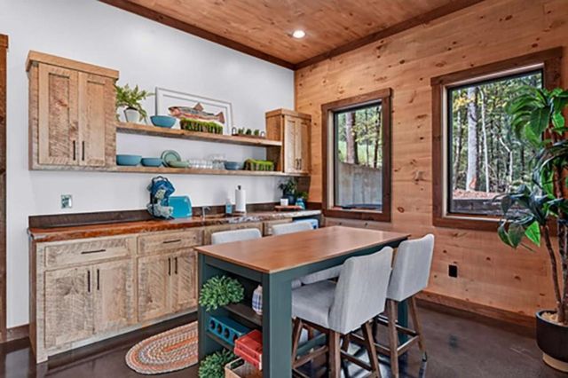 255 Sunrock Mountain Road, Blue Ridge, GA 30513