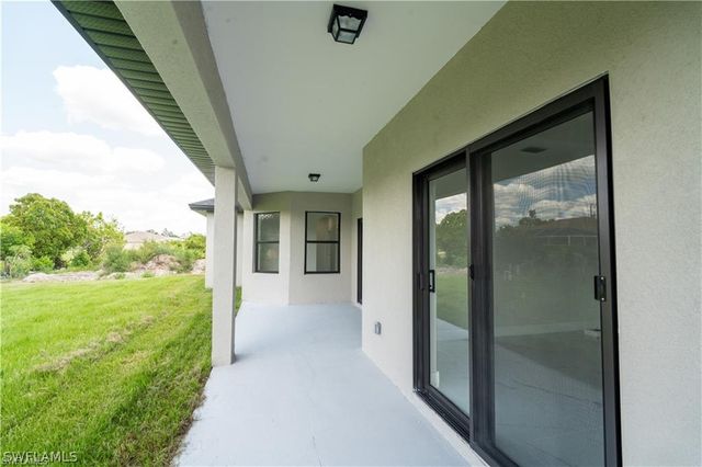 3728 9th ST W, Lehigh Acres, FL 33971