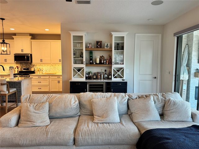 12445 HORSESHOE BEND DRIVE, Lithia, FL 33547