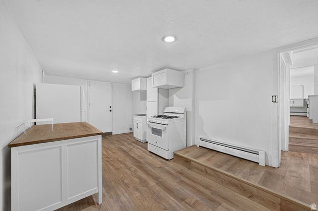 220 E GREENWOOD AVE, Midvale, UT 84047