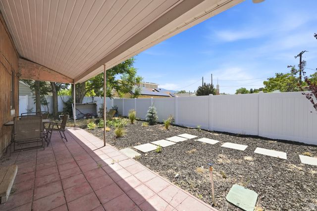 220 E GREENWOOD AVE, Midvale, UT 84047