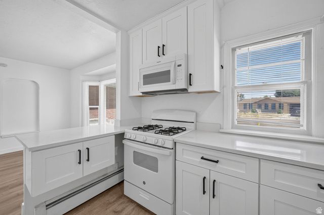 220 E GREENWOOD AVE, Midvale, UT 84047
