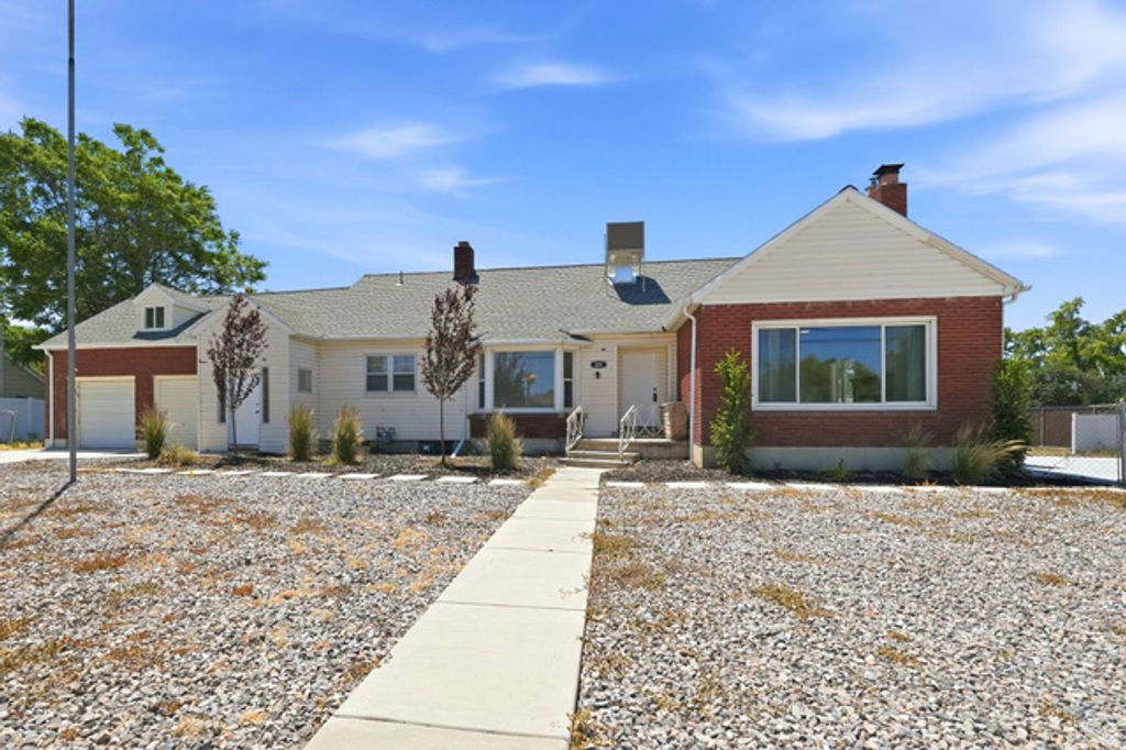 220 E GREENWOOD AVE, Midvale, UT 84047