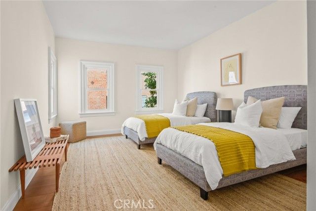 320 S Kingsley, Los Angeles, CA 90020