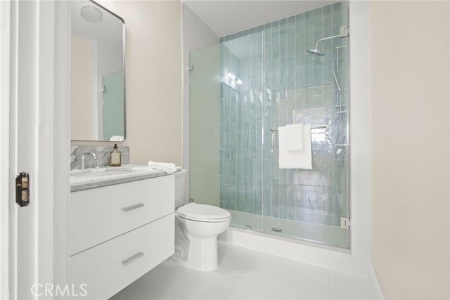 320 S Kingsley, Los Angeles, CA 90020