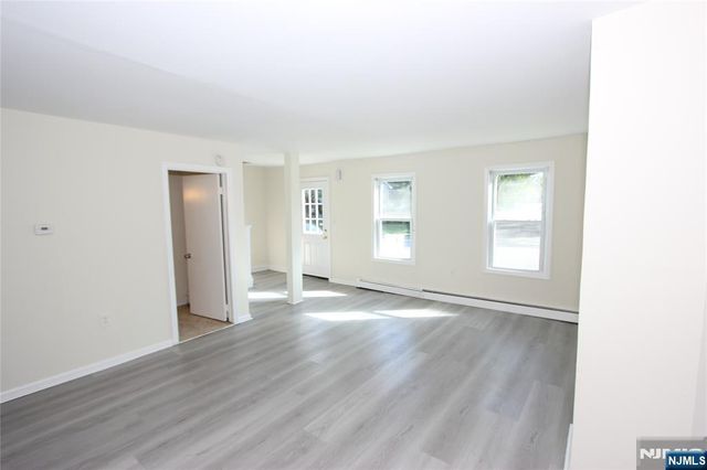 181 Midland Avenue 2, Paramus, NJ 07652