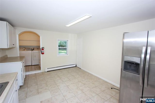 181 Midland Avenue 2, Paramus, NJ 07652