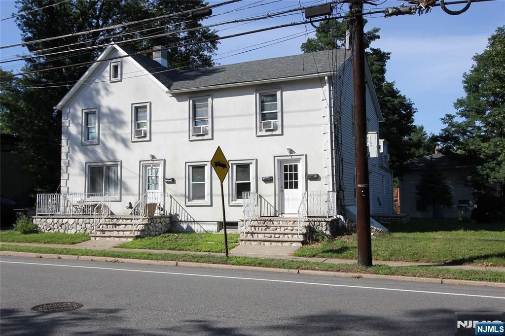 181 Midland Avenue 2, Paramus, NJ 07652