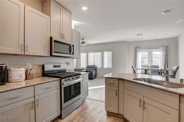 4660 Ridgeley Avenue 101, North Las Vegas, NV 89084