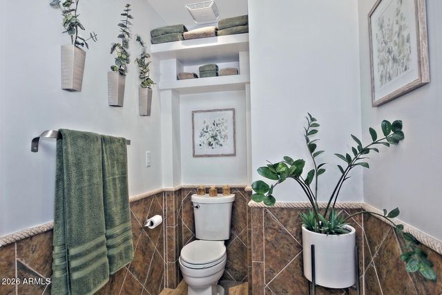 8432 E TURNEY Avenue, Scottsdale, AZ 85251