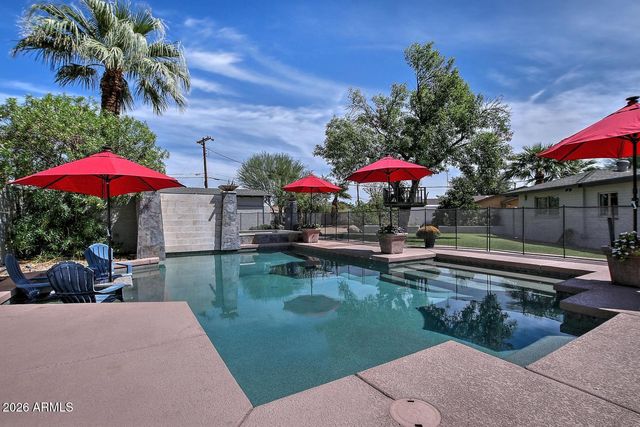 8432 E TURNEY Avenue, Scottsdale, AZ 85251