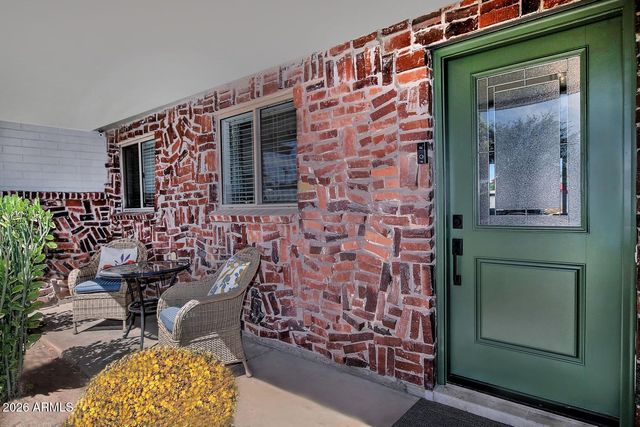 8432 E TURNEY Avenue, Scottsdale, AZ 85251