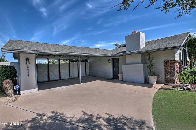 8432 E TURNEY Avenue, Scottsdale, AZ 85251