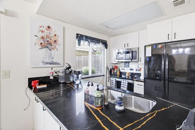 7861 Rancho Fanita Drive B, Santee, CA 92071