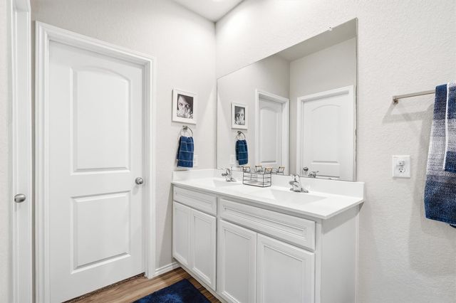 2219 Silver Dove Lane, Conroe, TX 77301