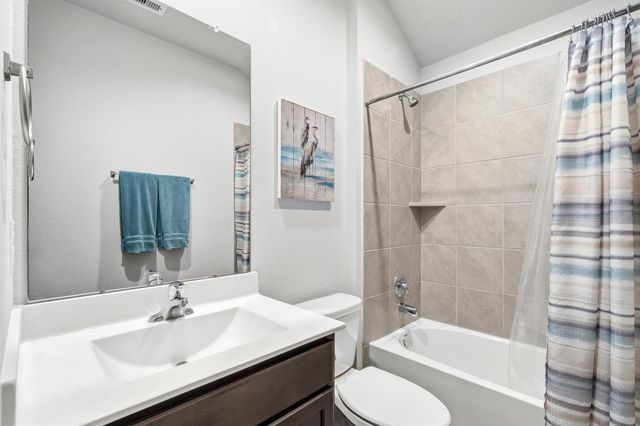 2219 Silver Dove Lane, Conroe, TX 77301