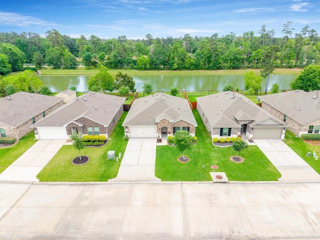2219 Silver Dove Lane, Conroe, TX 77301