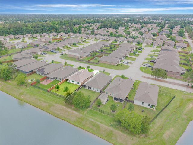 2219 Silver Dove Lane, Conroe, TX 77301