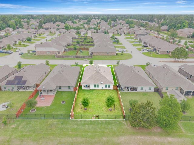 2219 Silver Dove Lane, Conroe, TX 77301