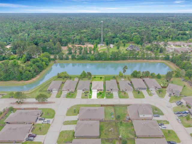 2219 Silver Dove Lane, Conroe, TX 77301