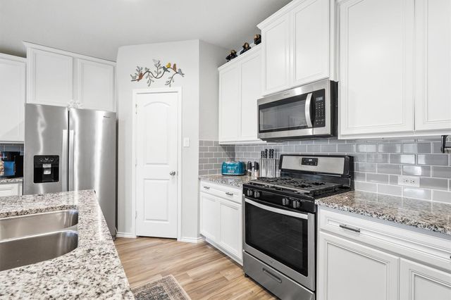 2219 Silver Dove Lane, Conroe, TX 77301