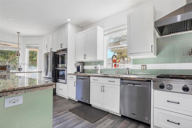 2023 NW 141st Ave, Pembroke Pines, FL 33028