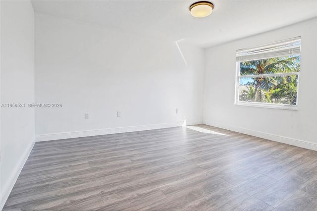 2023 NW 141st Ave, Pembroke Pines, FL 33028