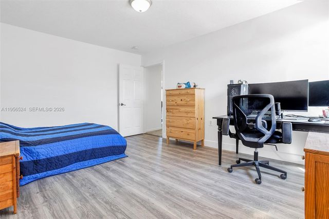 2023 NW 141st Ave, Pembroke Pines, FL 33028