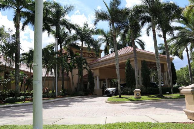 2023 NW 141st Ave, Pembroke Pines, FL 33028