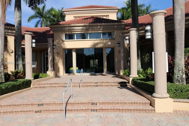 2023 NW 141st Ave, Pembroke Pines, FL 33028