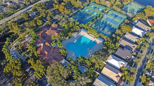 2023 NW 141st Ave, Pembroke Pines, FL 33028