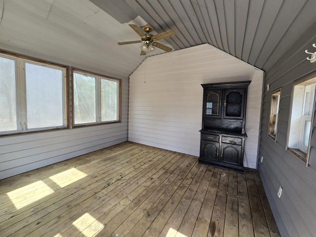 N3379 COUNTY ROAD V, Hancock, WI 54943