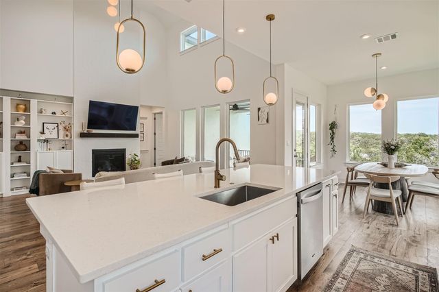 19444 Serenity LN, Lago Vista, TX 78645